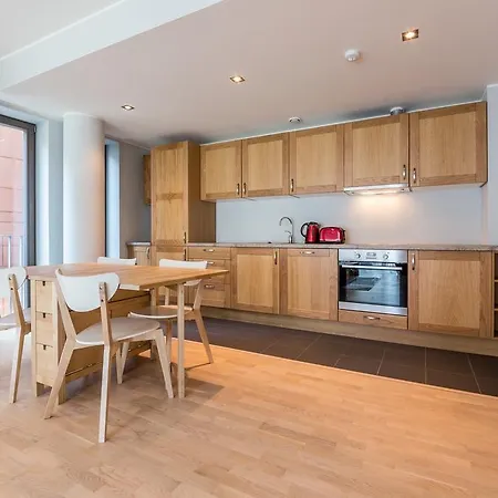 Goodson & Red Rotermanni Quarter Apartments *